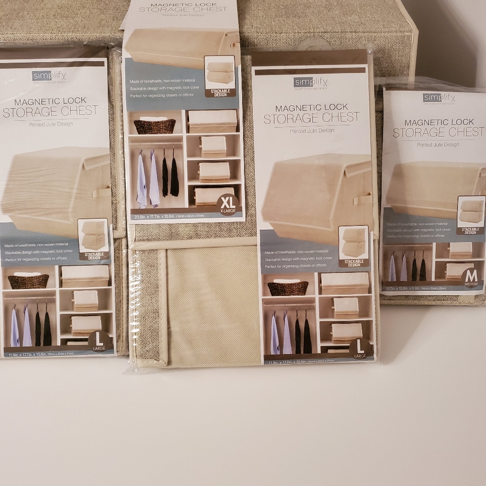 NIB Magnetic Lock Storage Chests